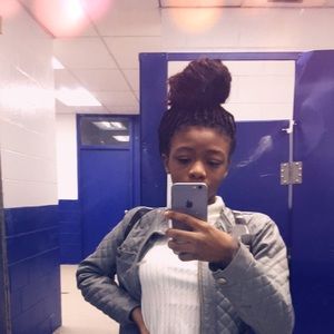 Meet your Posher, Arnicia